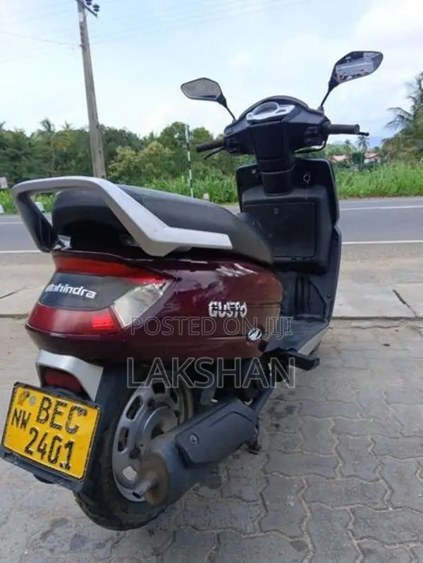 Mahindra Gusto 2017