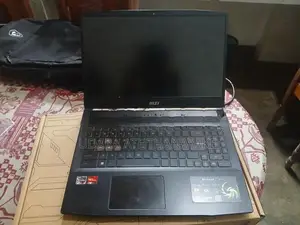 MSI Bravo 15 B7ED AMD Ryzen 5 7000