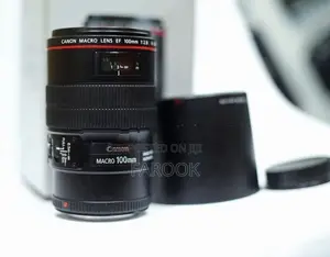 Canon EF 100MM F/2.8 L IS USM Lens