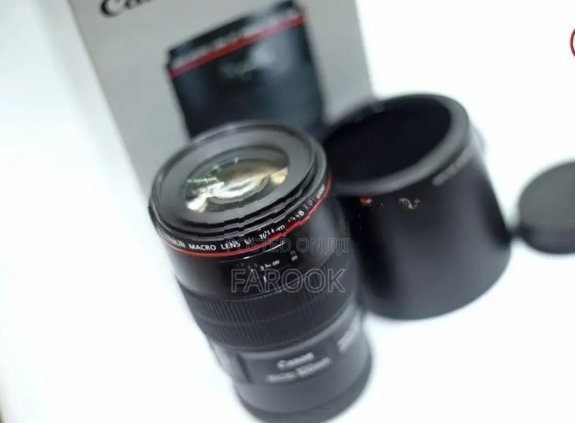 Canon EF 100MM F/2.8 L IS USM Lens