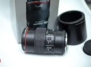 Canon EF 100MM F/2.8 L IS USM Lens