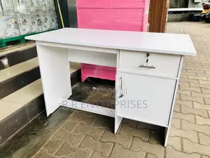 New 4*2 Ft White Melamine Office Table