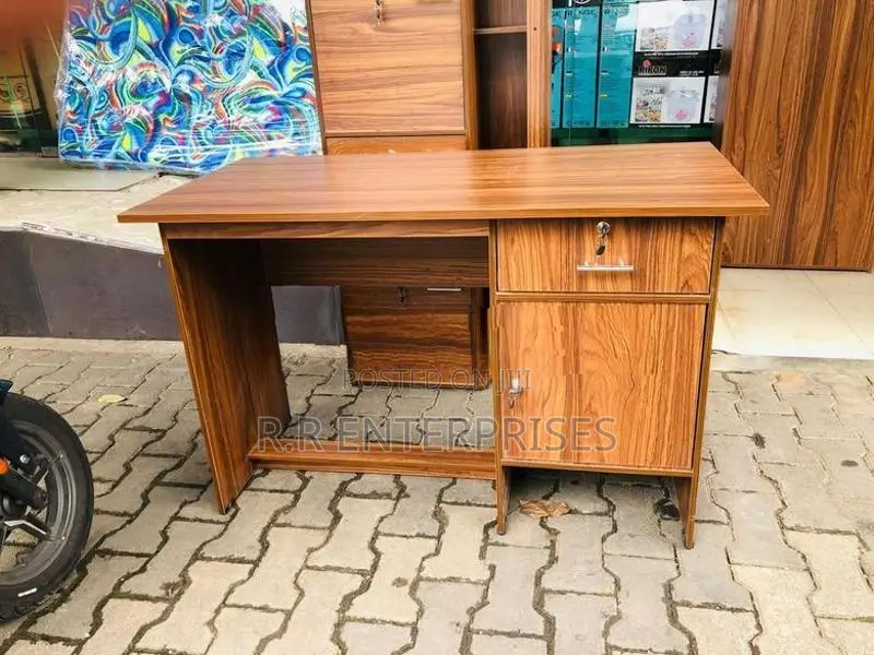 New 4*2 Ft Brown Melamine Office Table