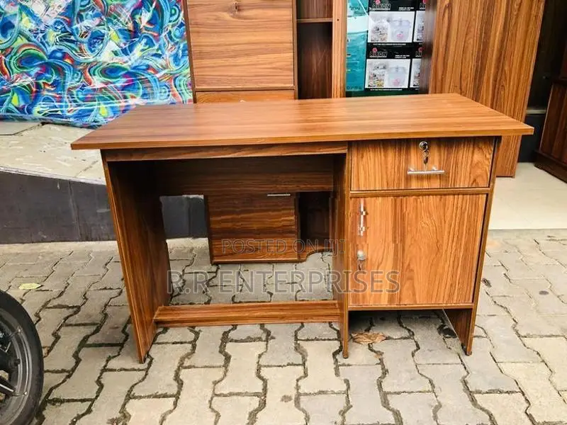 New 4*2 Ft Brown Melamine Office Table