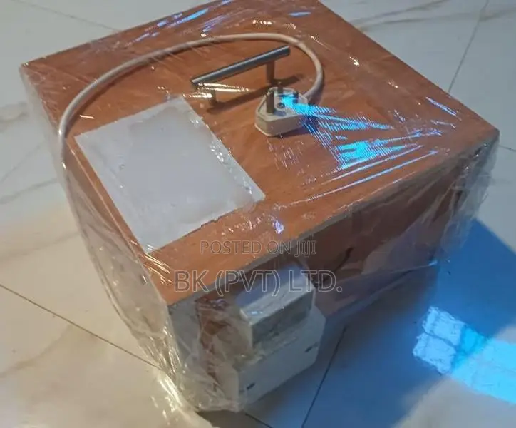 Incubator ( බිත්තර රක්කවන මැෂින් )