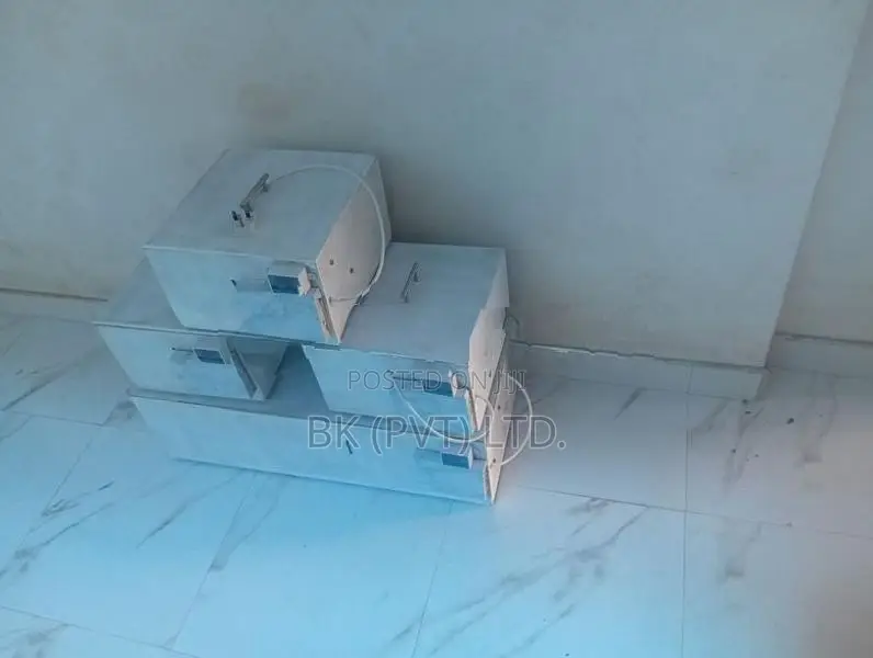 Incubator ( බිත්තර රක්කවන මැෂින් )