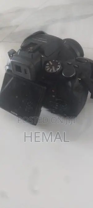Fujifilm FinePix HS35EXR 16.3MP Digital Camera