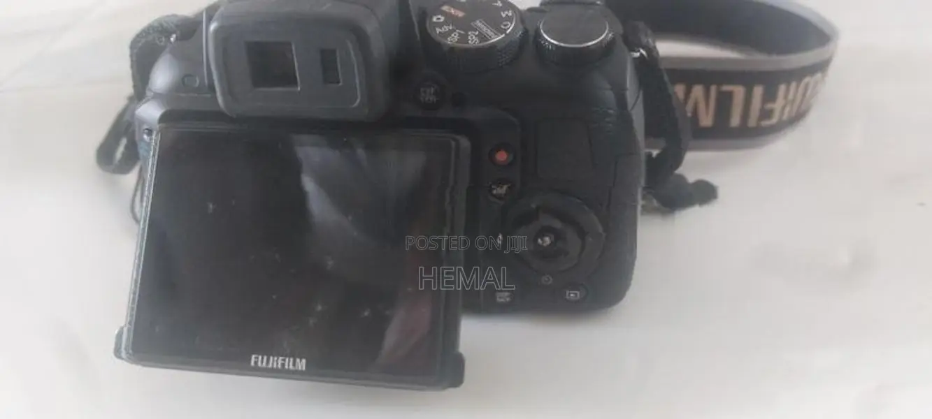 Fujifilm FinePix HS35EXR 16.3MP Digital Camera