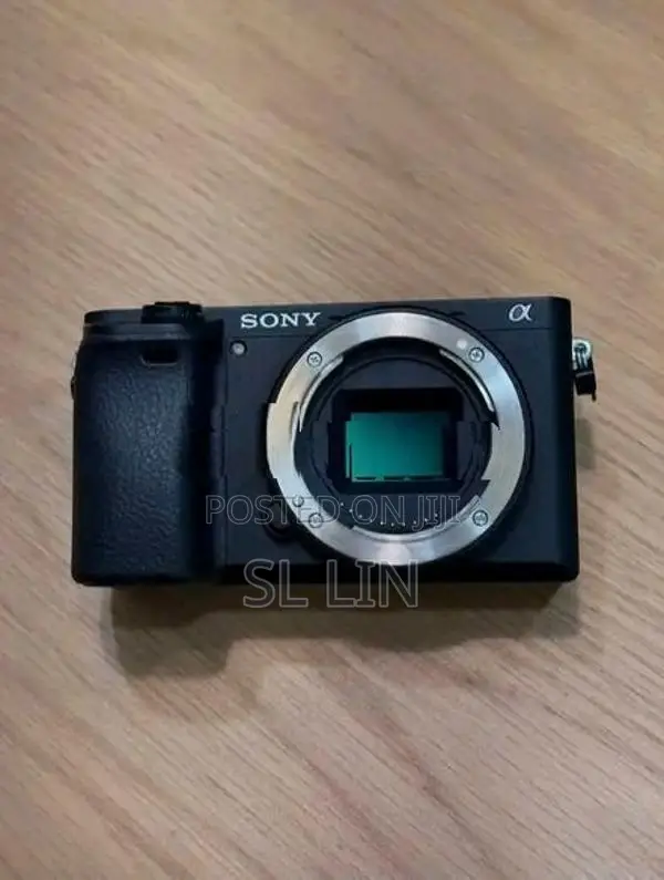 Sony Amm F4 OSS Sigma 56mm F1.4