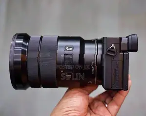 Sony Amm F4 OSS Sigma 56mm F1.4