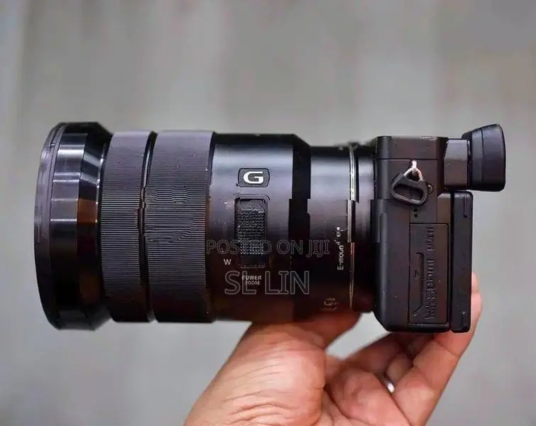 Sony Amm F4 OSS Sigma 56mm F1.4