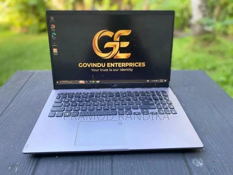 Acer ASUS Vivobook Intel Celeron R N4000 CPU 256 GB SSD NVMe