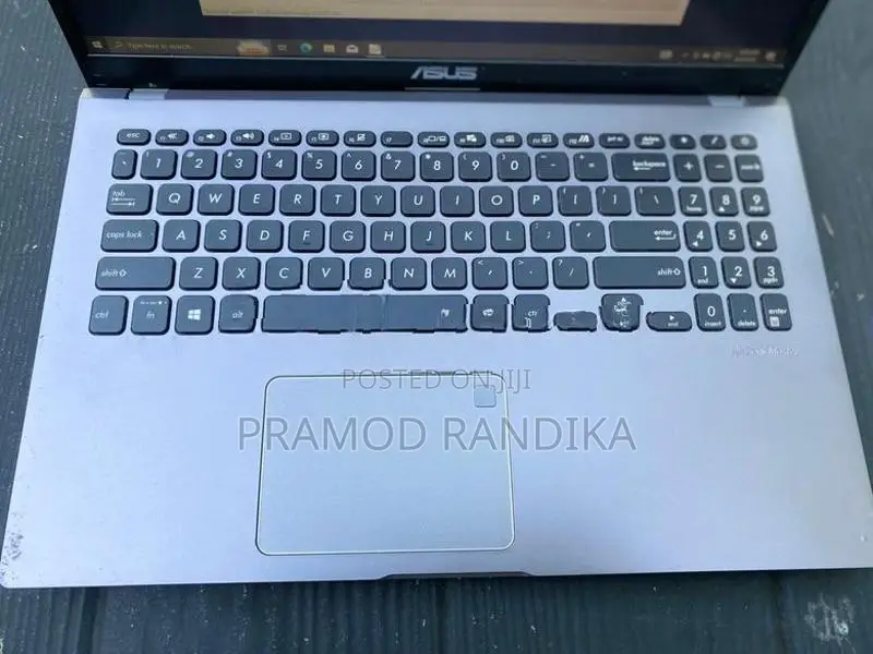 Acer ASUS Vivobook Intel Celeron R N4000 CPU 256 GB SSD NVMe
