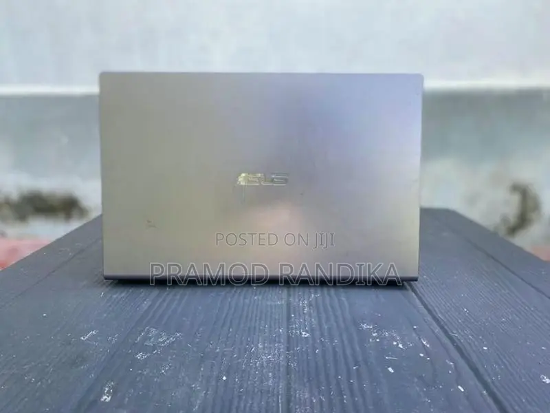 Acer ASUS Vivobook Intel Celeron R N4000 CPU 256 GB SSD NVMe