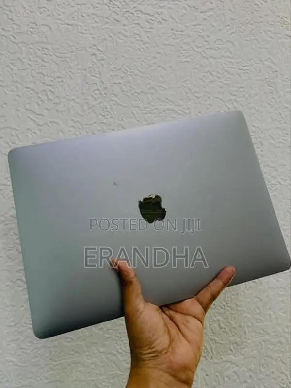 Apple MacBook Air M1