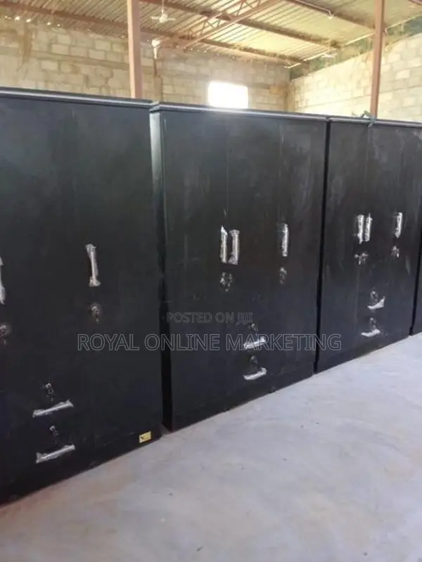 3 Door Black Wardrobe (K-28)