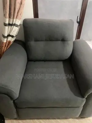 Singer Sofa
