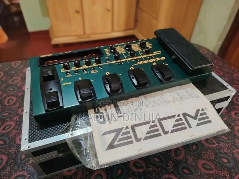 GFX 8 Paddle With Hard Box