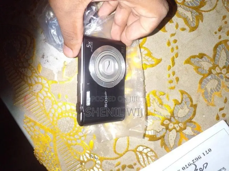 Sony Cyber-shot DSC-W800 Digital Camera