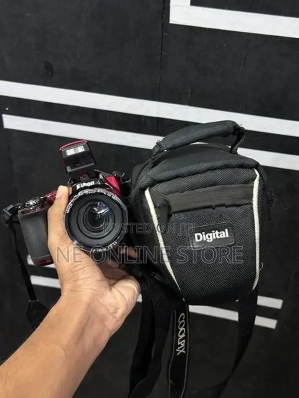 Nikon Coolpix L830 Digital Camera