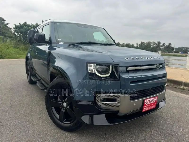 Land Rover Defender 2023