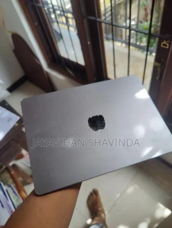 Apple MacBook M3 Air