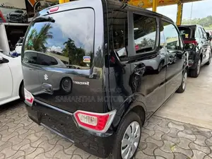 Suzuki Wagon R FX Petrol 2025
