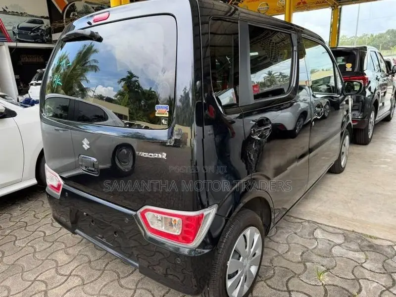 Suzuki Wagon R FX Petrol 2025