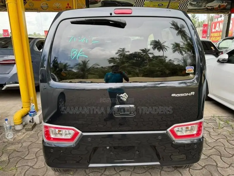 Suzuki Wagon R FX Petrol 2025