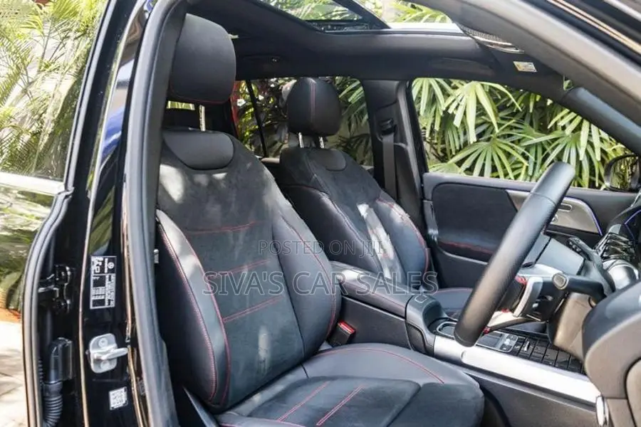 Mercedes Benz GLB 200 AMG Premium + UK 2025