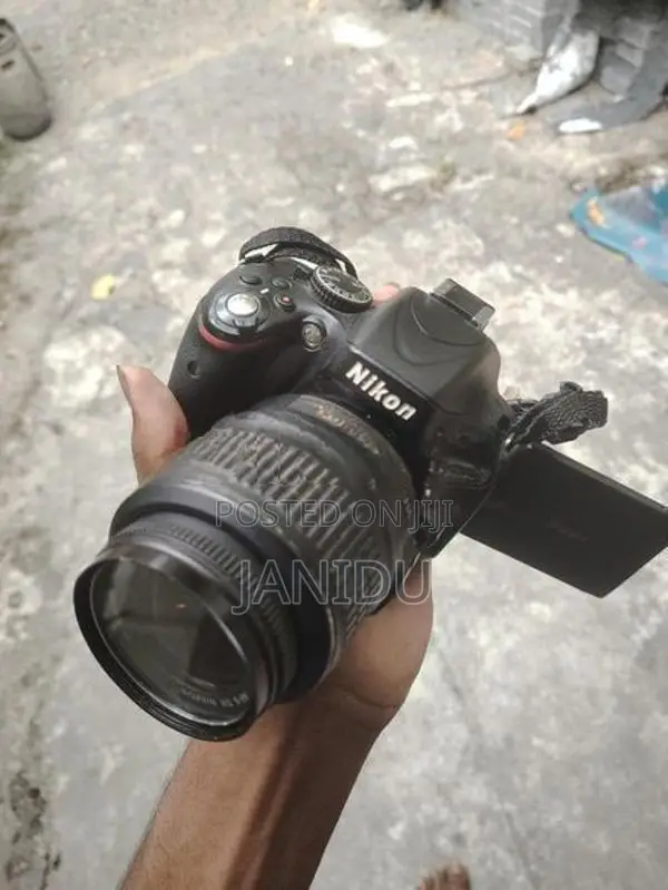Nikon D5100 Camera