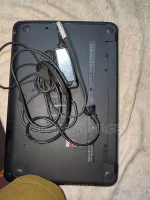 HP AR5B125 **Laptop Charger Included