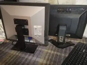 17" DELL / 19" Samsung Monitor