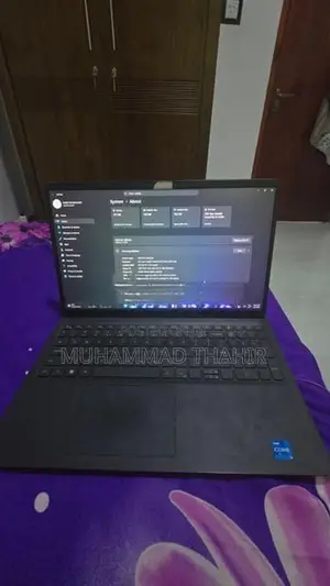 Dell Inspiron 15 3520 12th Gen 16GB RAM 512GB SSD