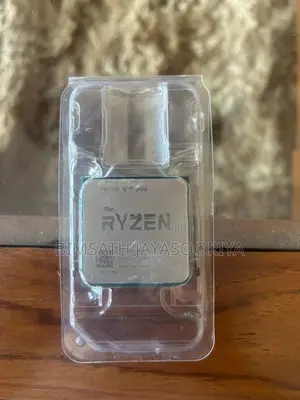 AMD RYZEN 3 3200G
