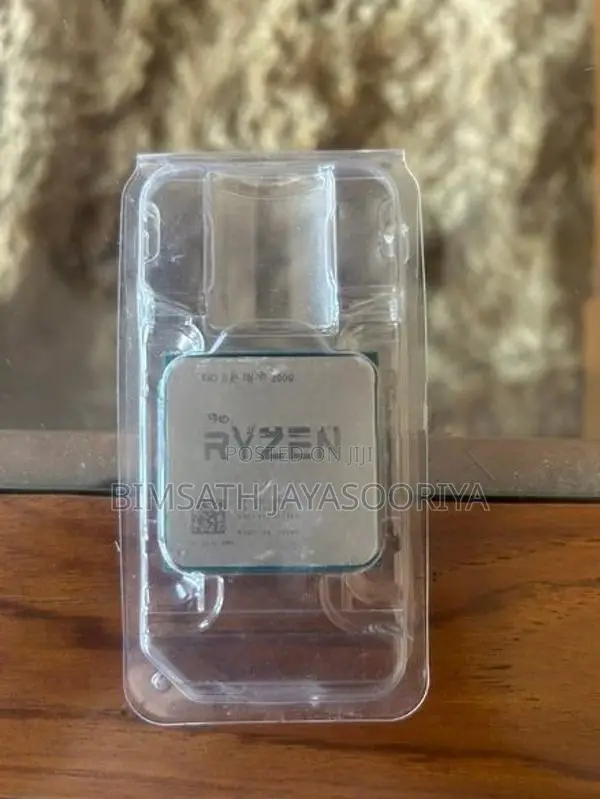 AMD RYZEN 3 3200G