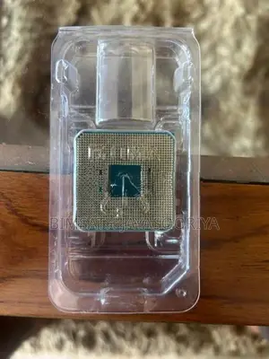 AMD RYZEN 3 3200G