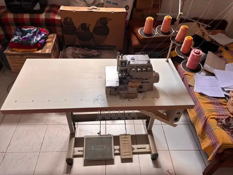 Zoje ZJ880-5-BD 5-Thread Overlock Machine (Like New)