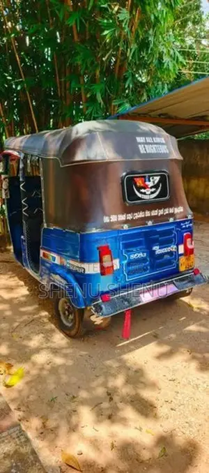 Bajaj RE 2003