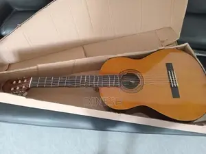 Yamaha C40 Guitar