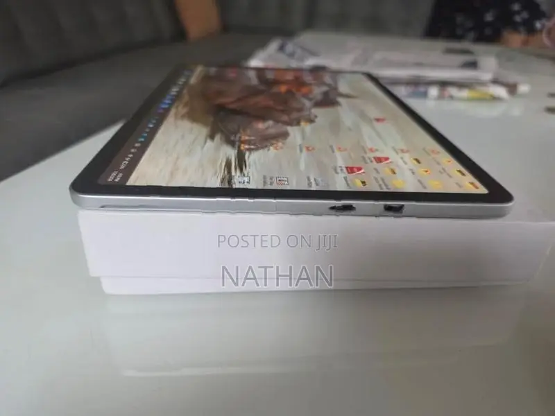 Microsoft Surface Pro 12 2025