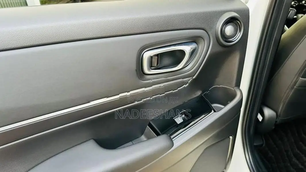 Honda Vezel Z Premium Black Edi 2024