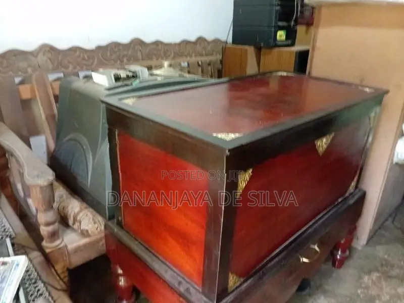 Antique Pettagama