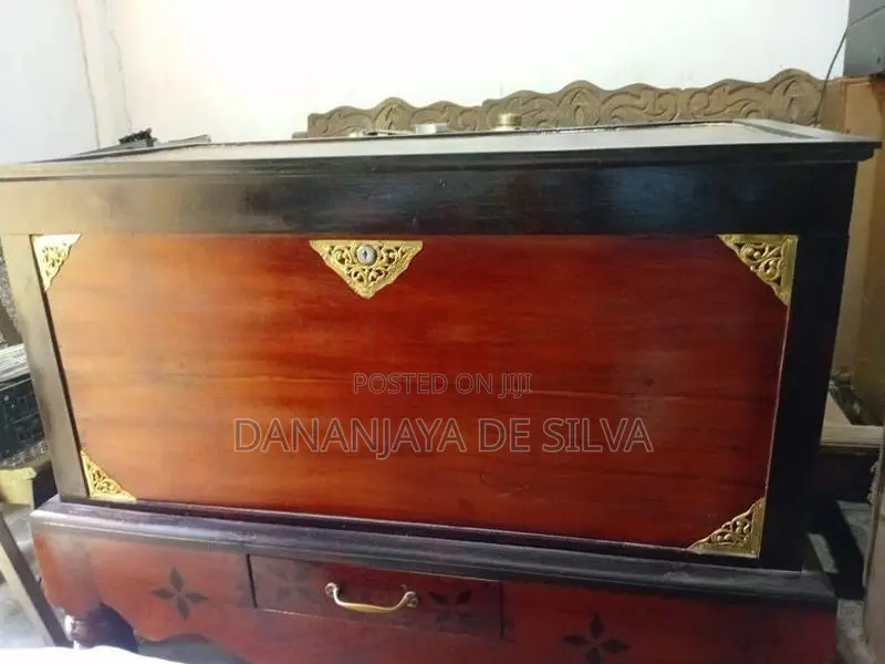 Antique Pettagama