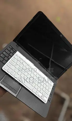 Toshiba Satellite C855-2F3 Laptop