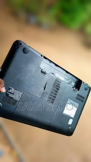 Toshiba Satellite C855-2F3 Laptop