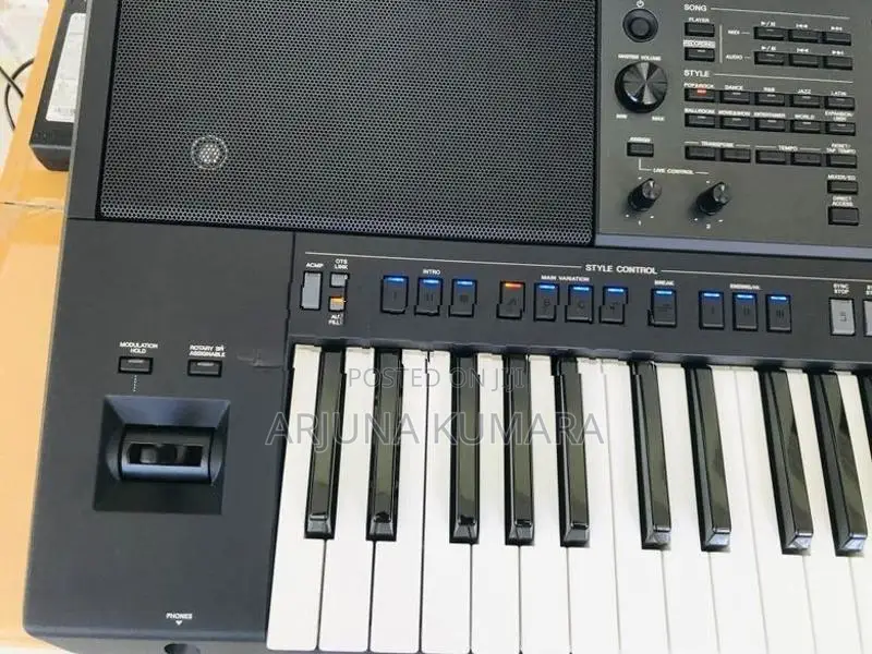 Yamaha Psr SX700 Keyboard