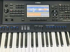 Yamaha Psr SX700 Keyboard