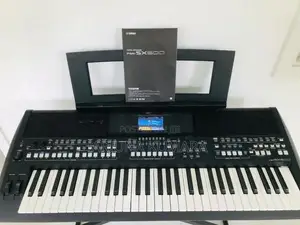 Yamaha Psr SX600 Keyboard