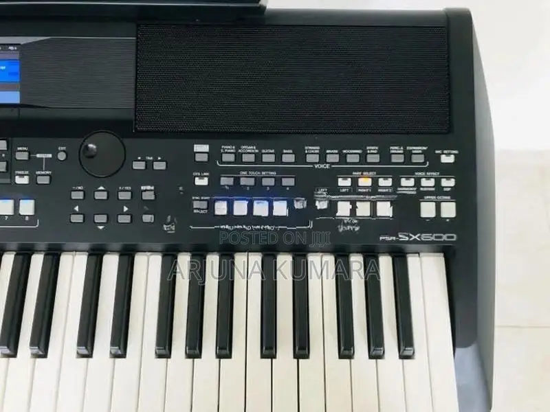 Yamaha Psr SX600 Keyboard